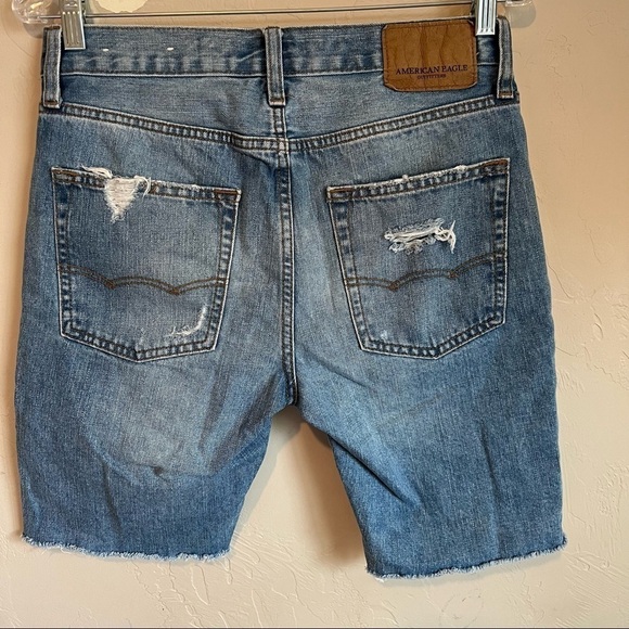 AEO Mens Patched Distressed Denim Shorts - Picture 6 of 9